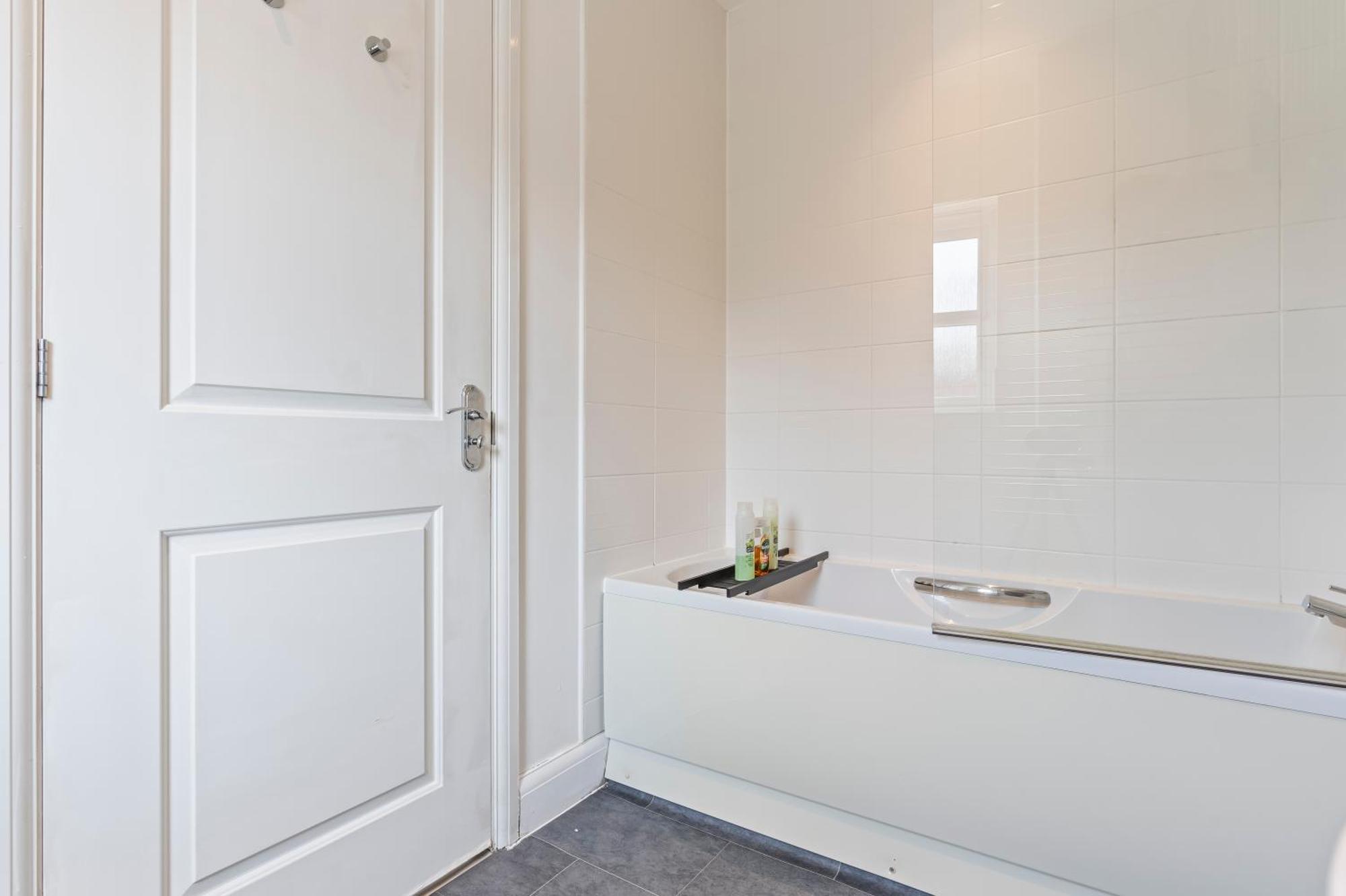 Ava'S Apartment - 1 Bedroom In Solihull Centre - Free Parking - Wi-Fi Eksteriør bilde